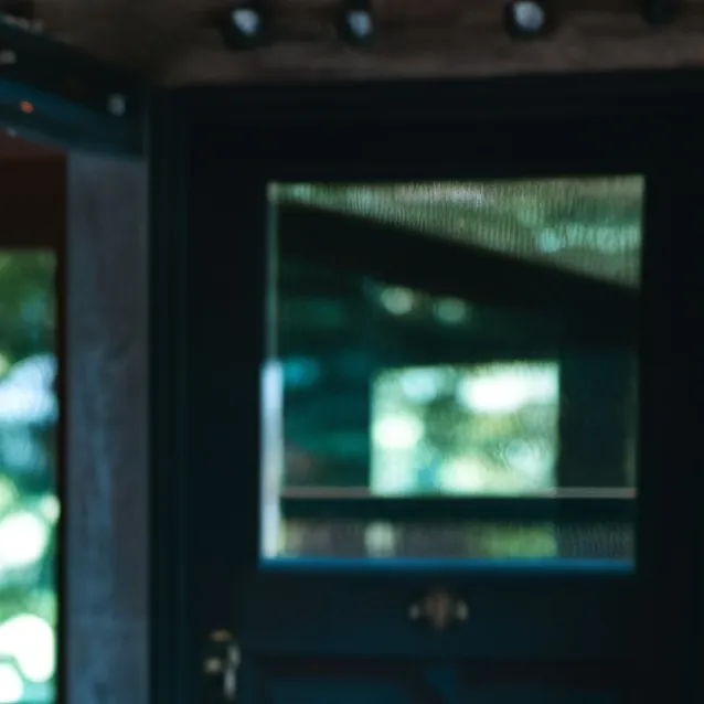 chat with ai character: Gus