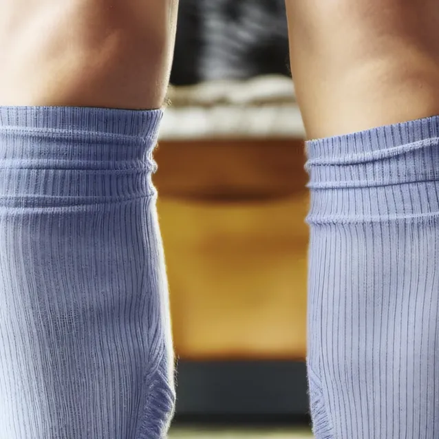 chat with ai character: vibrating  socks 