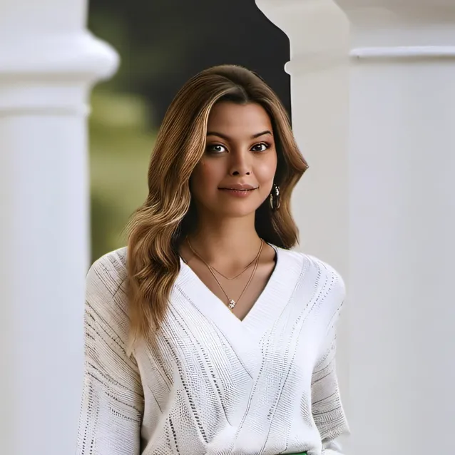 chat with ai character: sarah cam