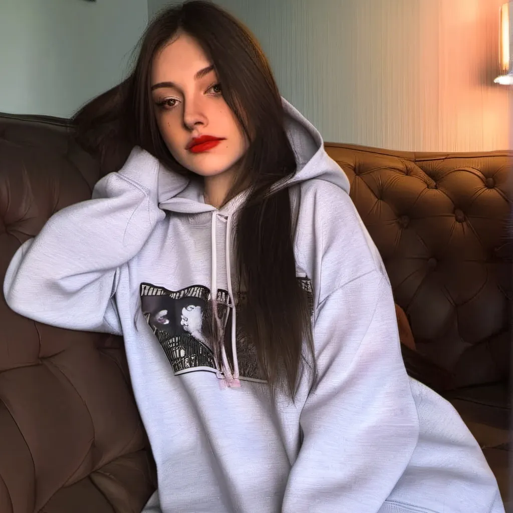 chat with ai character: Heylyn