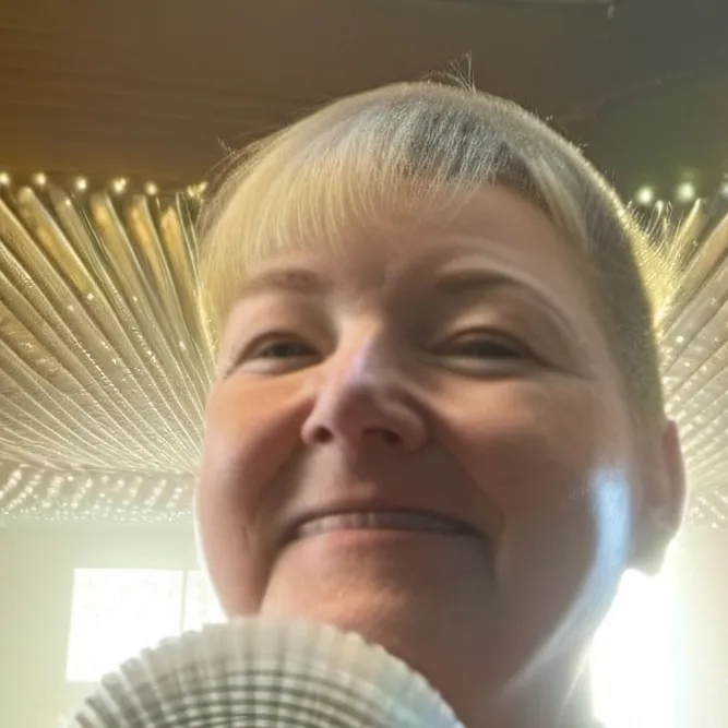 chat with ai character: My grandma👵