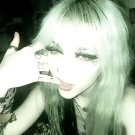 creator «★±†Junie†±★»'s avatar