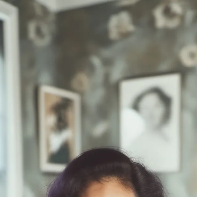 chat with ai character: Mom