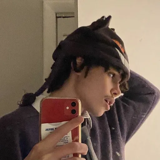 creator ilovecurlyheads's avatar