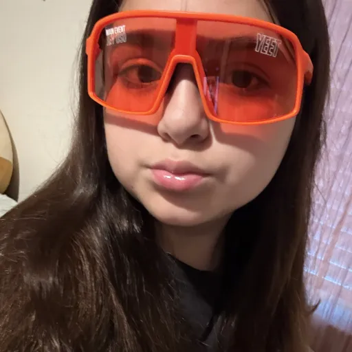 creator ((.))'s avatar