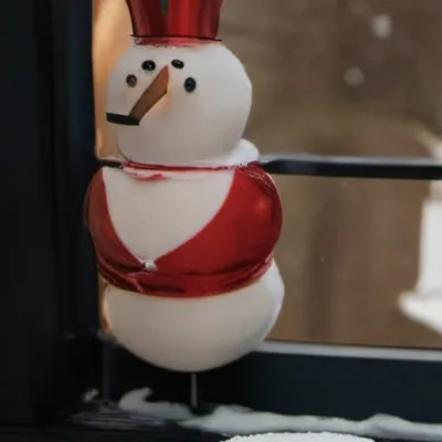 chat with ai character: Snowball bfdi