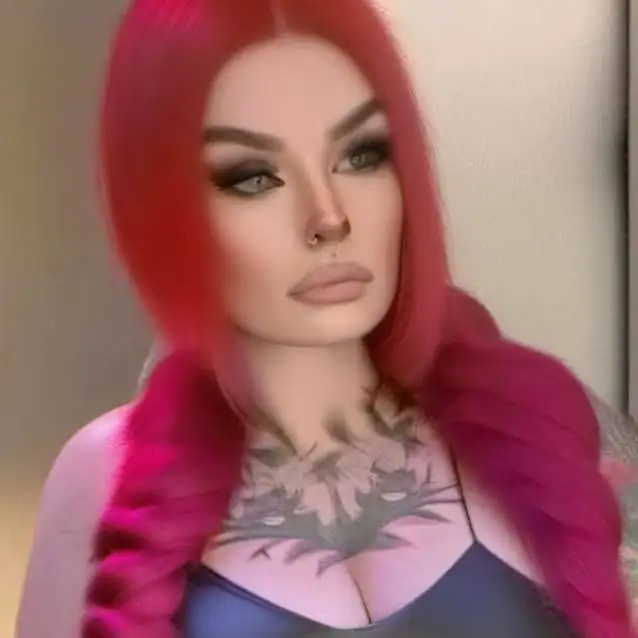 chat with ai character: CJ