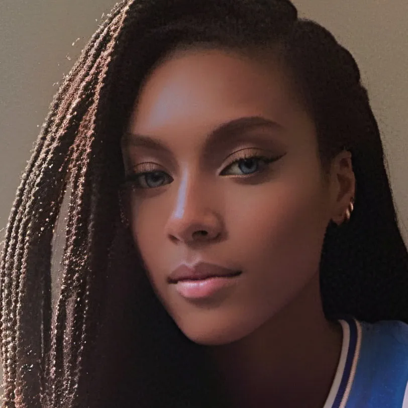 chat with ai character: Nia