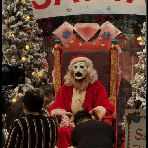 creator Layla(santas fav)'s avatar