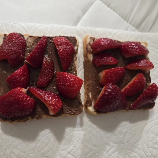 creator Strawberry+Nutella's avatar