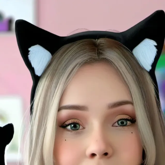 chat with ai character: Mia