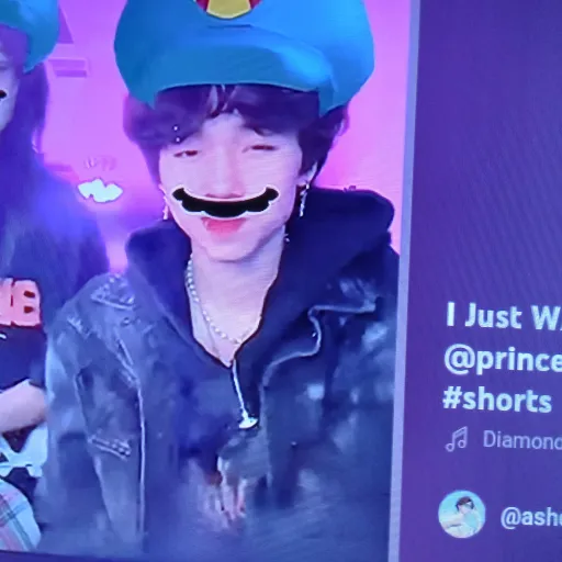 creator ur asher fan's avatar