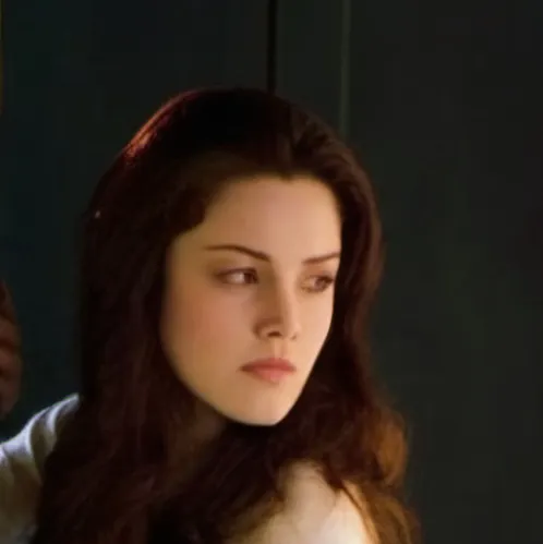 chat with ai character: Bella Swan