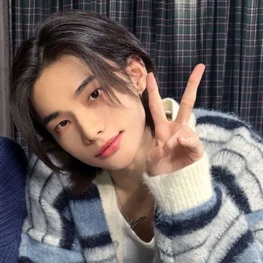 creator ꒰╬hyunjinie╬꒱'s avatar