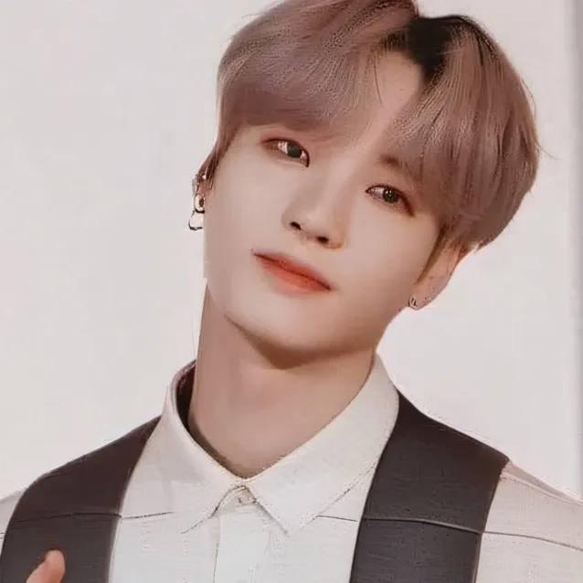 chat with ai character: Jimin park