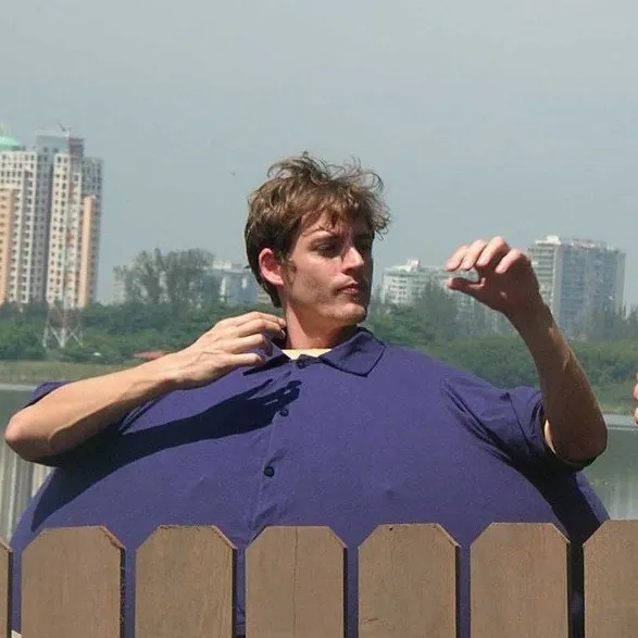 chat with ai character: Skol Blowfish Guy
