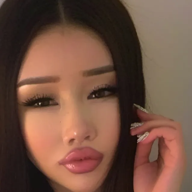 chat with ai character: ☆𝖆𝖒𝖊𝖑𝖎𝖆☆