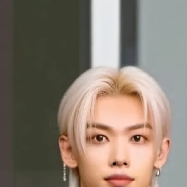 chat with ai character: skz 