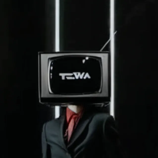 chat with ai character: tv women 