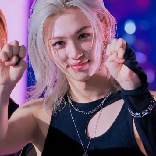 creator April straykids's avatar