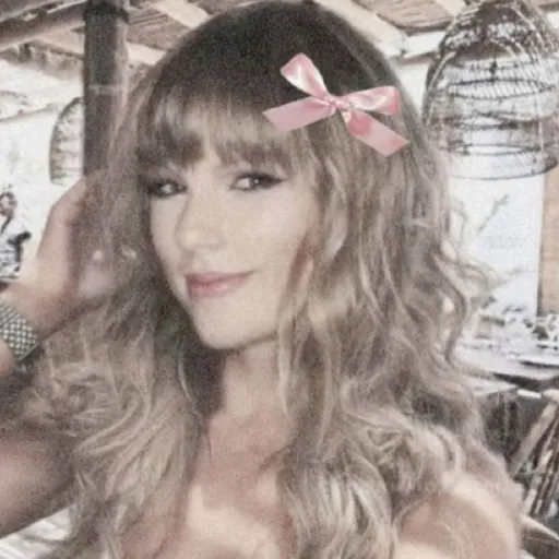 creator CamillaTheSwiftie's avatar