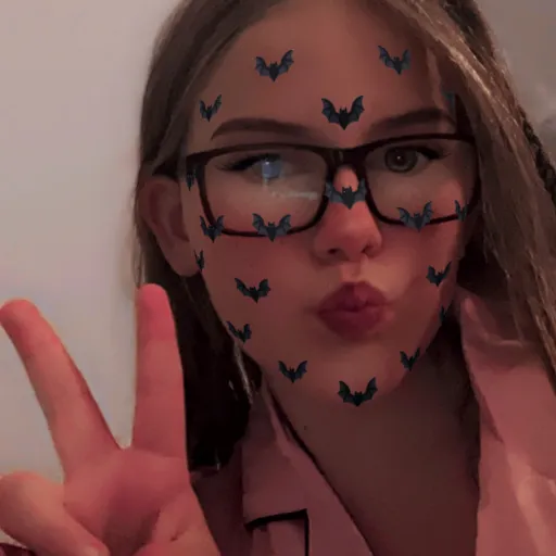 creator Ivy Cullen's avatar