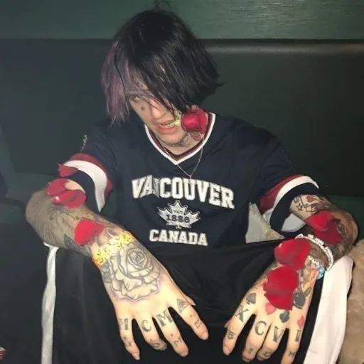 creator ILOVELILPEEP's avatar