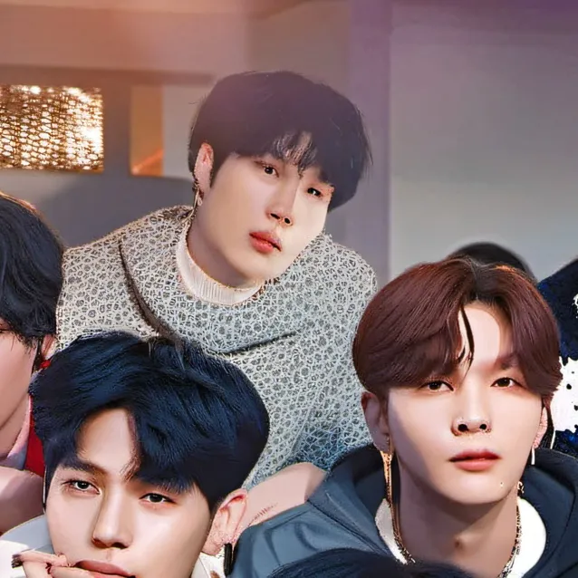 chat with ai character: Skz