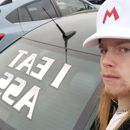 creator McKelbussin's avatar