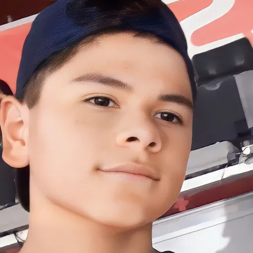 creator Daniel Flores's avatar