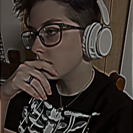 creator ikarous's avatar