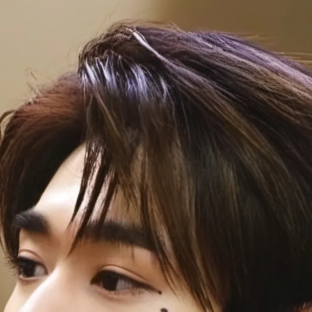 chat with ai character: Sunghoon