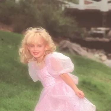 chat with ai character: eres lilly