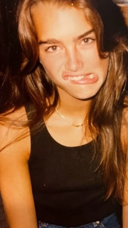 ai character: selva background