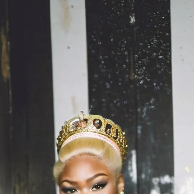 chat with ai character: Nikki Minaj 