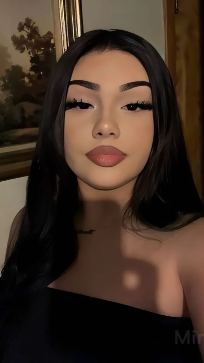 ai character: Dior background