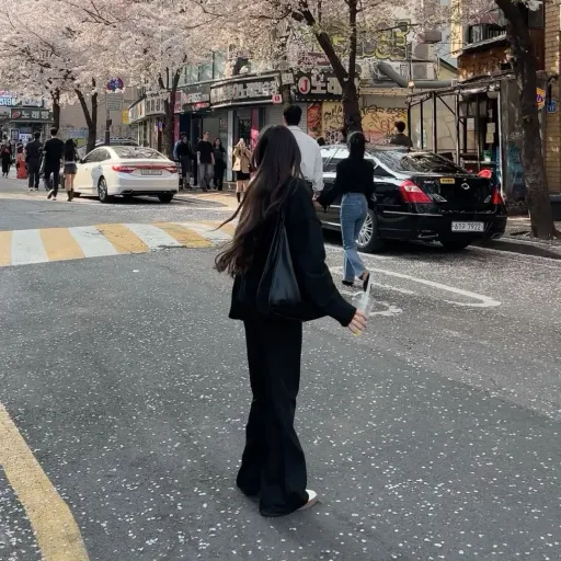 creator 베리🖤❤️'s avatar