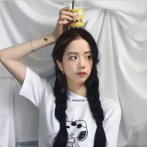 creator Jisoo_Blink's avatar