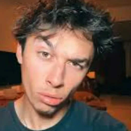 creator TYLER_ARMY_REUNITE's avatar