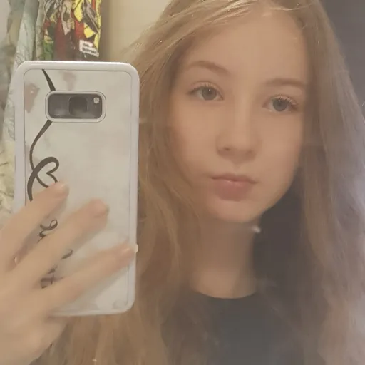 creator Hollie xx's avatar