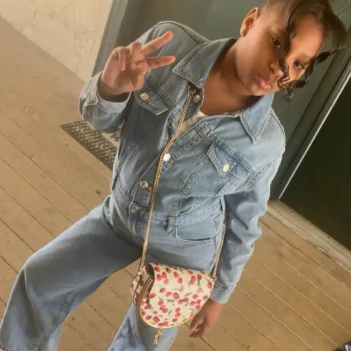 creator Your girl Alonni's avatar