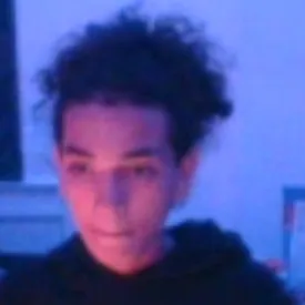 chat with ai character: Ayosgi