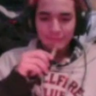 chat with ai character: Ayosgi