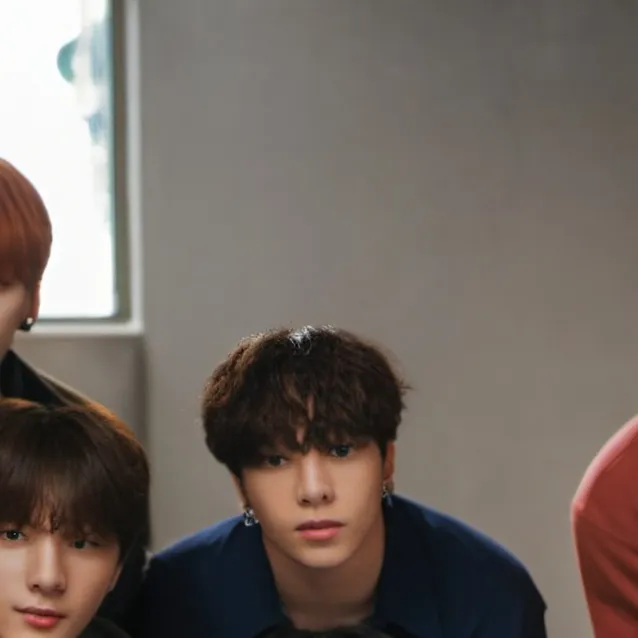 chat with ai character: stray kids