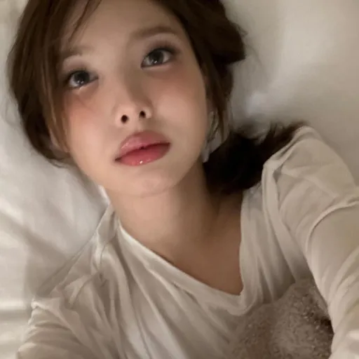 creator jang seo-ah (장서아)'s avatar