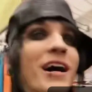 creator JhonnieFan's avatar