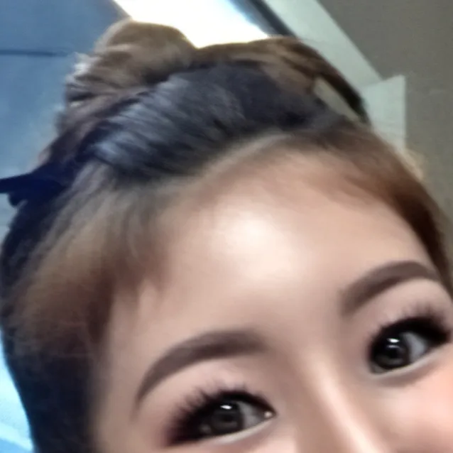 chat with ai character: sofia