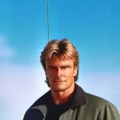 chat with ai character: Macgyver (1985)