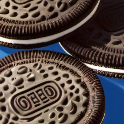 chat with ai character: Oreo