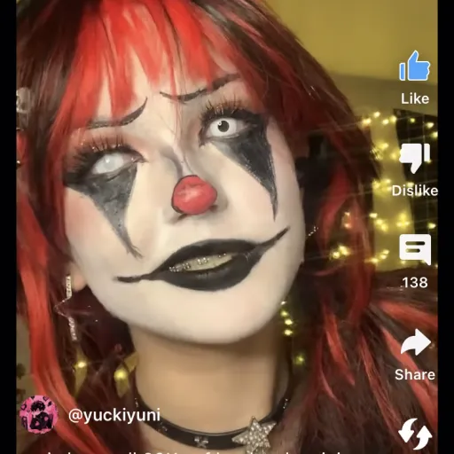 creator 🔫🪓🔪Rosie🔪🪓's avatar